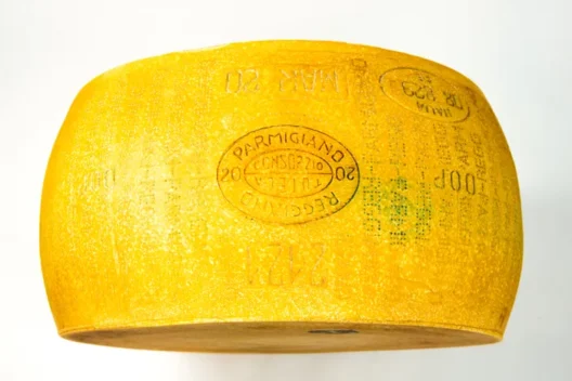 Parmigiano Reggiano 24 Month (2.5kg) - Image 2