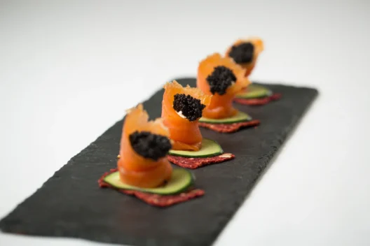 Oliver Lane Crispbread Beetroot, Pomegranate & Fennel Food Service (200g) - Image 2